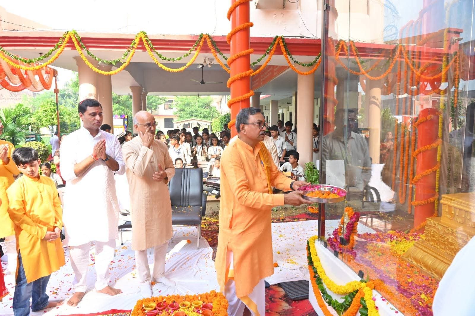 भगवान श्री रामचंद्र जी की मूर्ति का अनावरण
