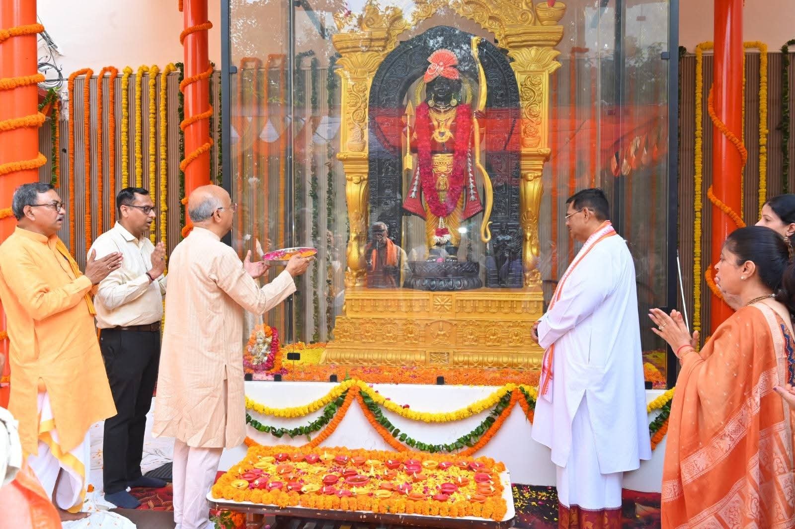 भगवान श्री रामचंद्र जी की मूर्ति का अनावरण